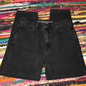 American Eagle mom jeans 🖤